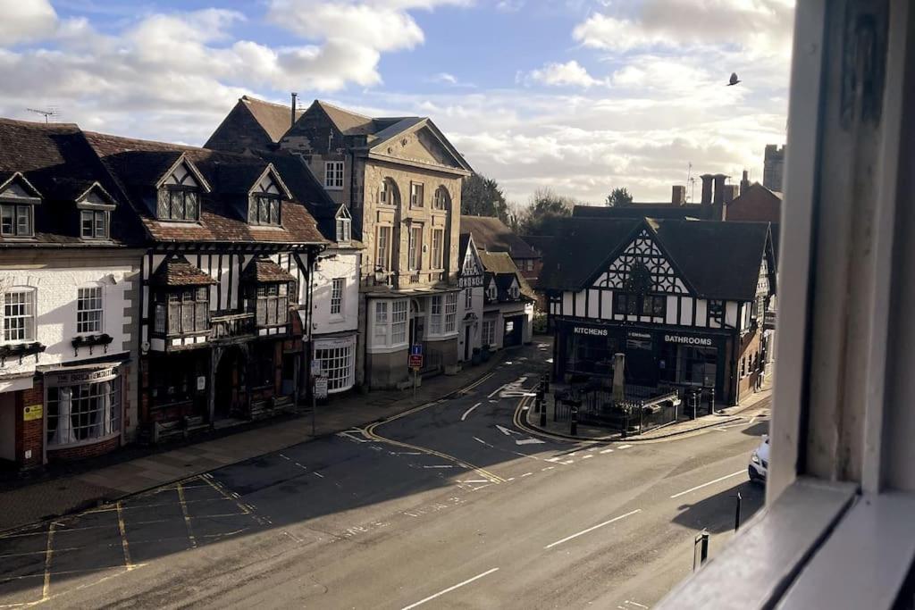 Entire Georgian Luxury Home - 3 Storey- High St Henley-In-Arden -Two Bedrooms-Sleeps 4 Luaran gambar